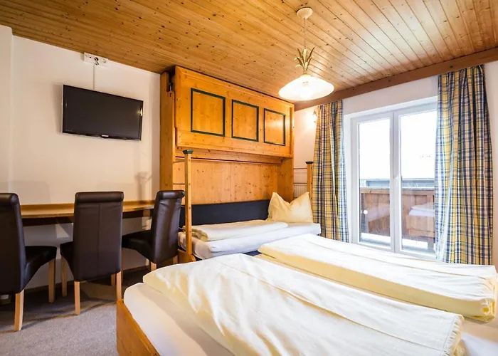 Haus Alpenland 3*